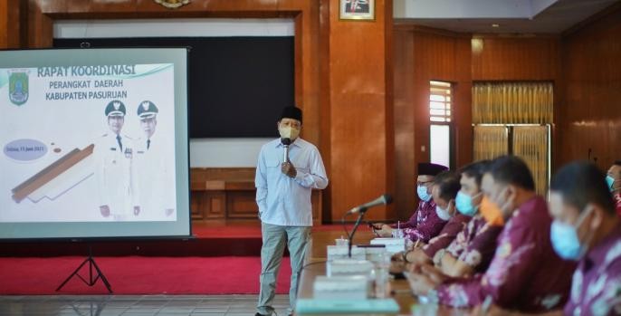 Bupati Pasuruan saat memimpin rapat koodinasi evaluasi penanganan covid-19. (Foto: Dok Pasuruan)