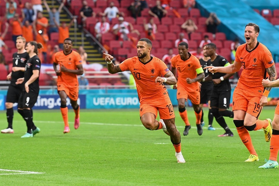 Timnas Belanda menaklukkan Austria dalam matchday kedua Grup C Euro 2020. Belanda masuk 16 besar susul Italia dan Belgia. (Foto: Twitter EURO)