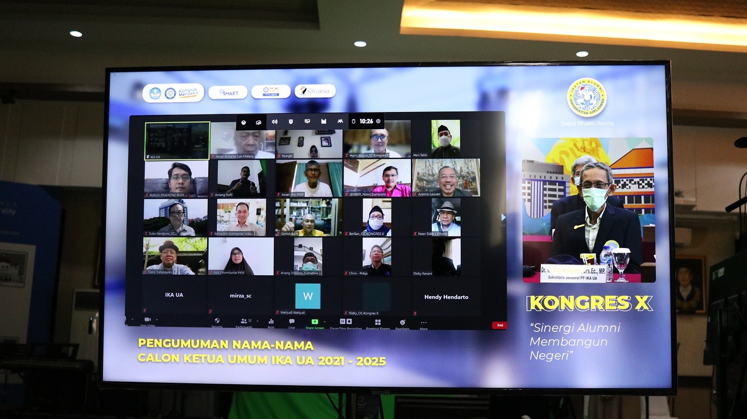 Delapan Kandidat Calon Ketua IKA 2021-2025 Unair. (Foto: Dok Unair)