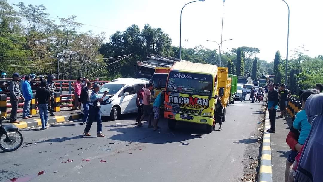 Kondisi pasca kecelakaan beruntun (Foto : Istimewa)