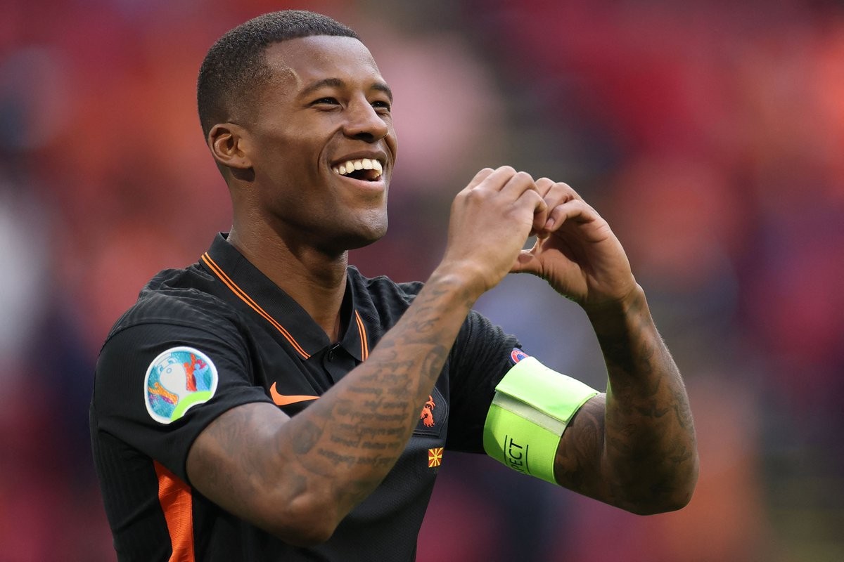 Gino Wijnaldum usai cetak dua gol ke gawang Makedonia Utara. (Foto: UEFA)