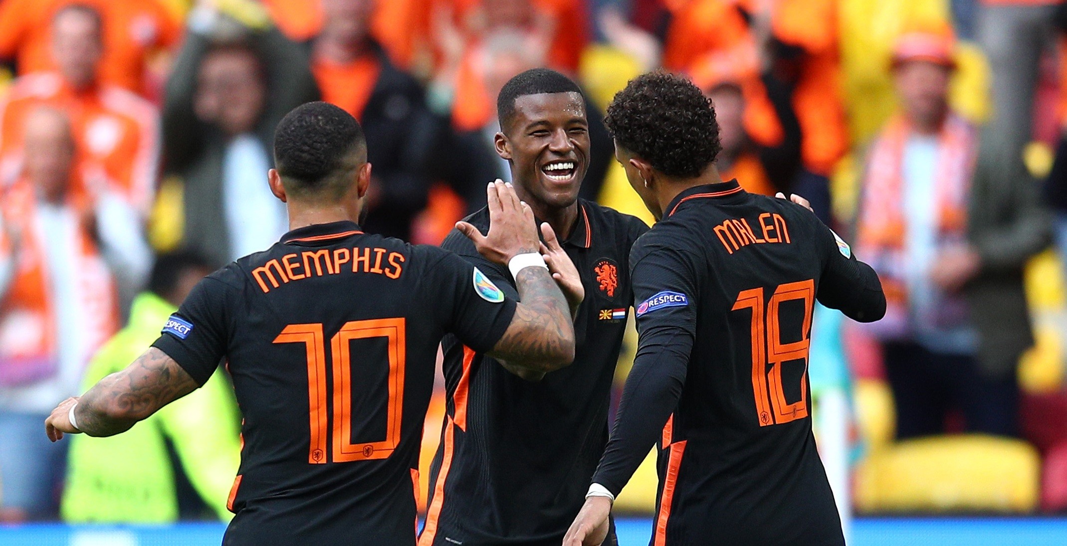 Giorginio Wijnaldum akan memimpin rekan-rekannya di Timnas Belanda saat menghadapi Republik Ceko di babak 16 besar Euro 2020. (Foto: Twitter/@EURO2020)