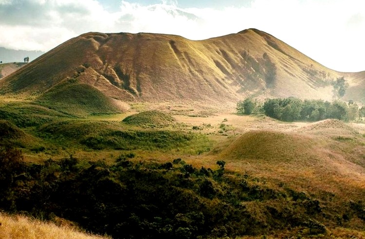 Objek wisata alam kawah wurung Desa Kalianyar Kecamatan Sempol, Bondowoso. (Foto: Istimewa)