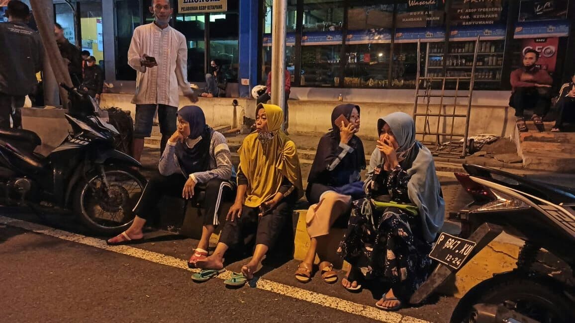 Kekuarga Kapal Feri KM Yunicee. (Foto: Hujaini/Ngopibareng.id)