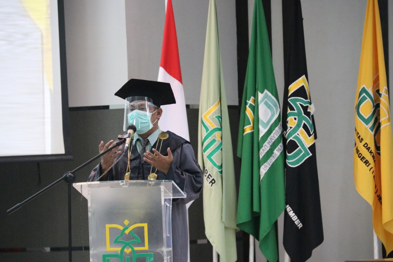 Prosesi wisuda perpaduan daring dan luring UIN Khas Jember (Foto: Istimewa/Ngopibareng.id)