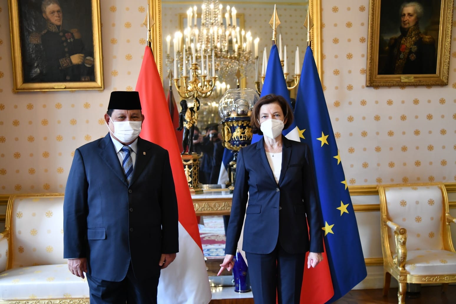 Pertemuan Menteri Pertahanan RI, Prabowo Subianto dan Menteri Pertahanan Prancis, Florence Parly di  Hôtel de Brienne, kantor Kementerian Pertahanan Prancis di Paris 28 Juni 2021. (Foto: KBRI Paris)