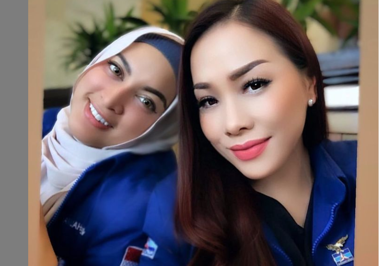 Jane Shalimar meninggal setelah berjuang melawan Covid-19. Jane Shalimar berfoto bersama sahabatnya. (Foto: Instagram)