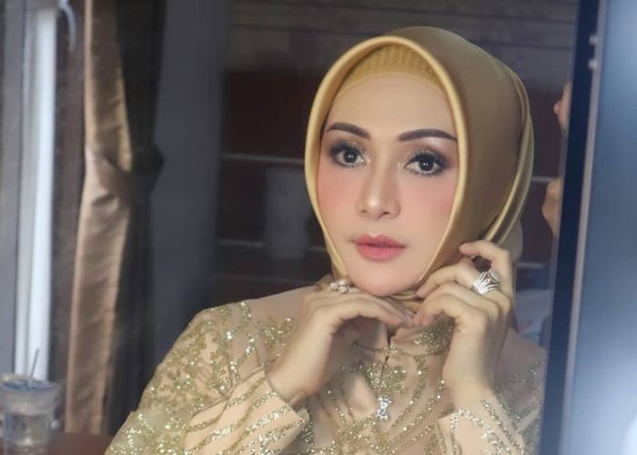 Artis Eddies Adelia terpapar virus corona atau Covid-19 dan menjalani isolasi mandiri (isoman). (Foto: Instagram)