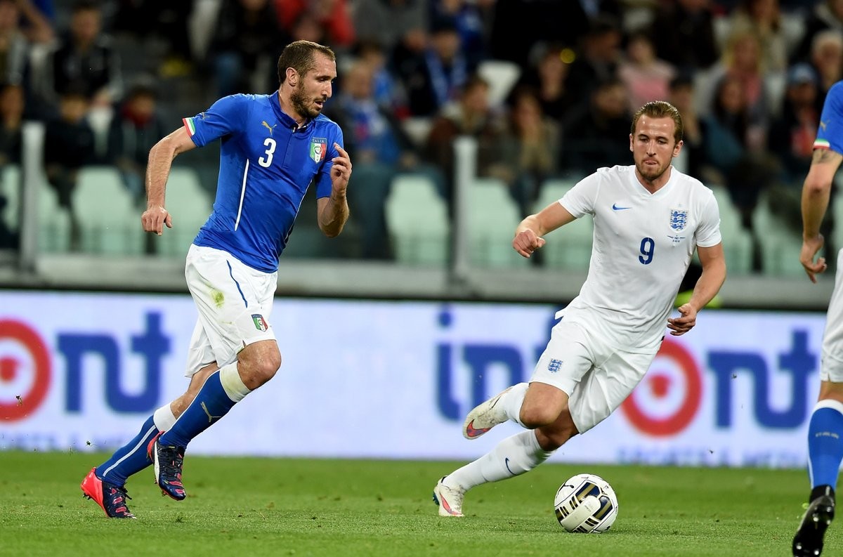 Giorgio Chiellini ketika menghadapi Inggris beberapa saat lalu. (Foto: UEFA)