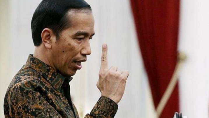 Presiden Jokowi pesan aparat harus santun selama PPKM darurat, jangan kasar pada warga. (Foto: Setpres)