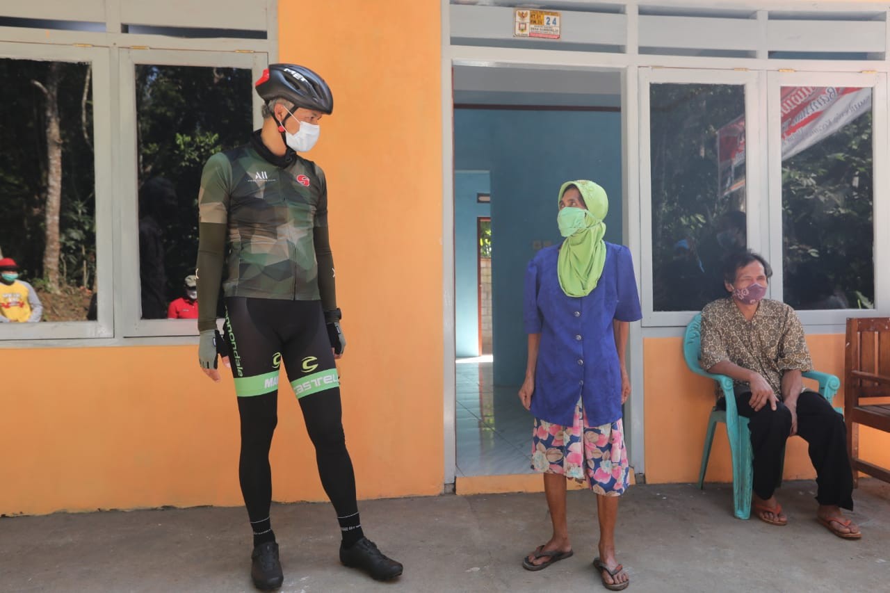 Ganjar minta pemerintah pusat harus dengarkan suara rakyat bila ingin perpanjang PPKM Darurat. (Foto: Dok Jateng)