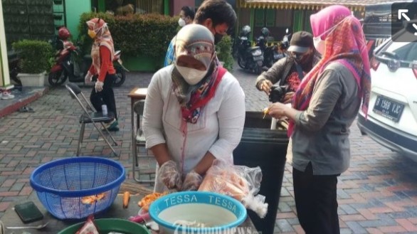 Dapur umum untuk mendukung isolasi Mandiri.(foto: istimewa)