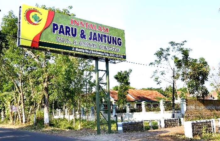 Gedung Klinik Paru dan Jantung milik RSUD dr.Koesnadi Bondowoso di Desa Pancoran Kecamatan Bondowoso disiapkan menjadi tempat isolasi terpusat warga positif Covid-19 tanpa gejala atau gejala ringan. (Foto: Guido Saphan/Ngopibareng.id)