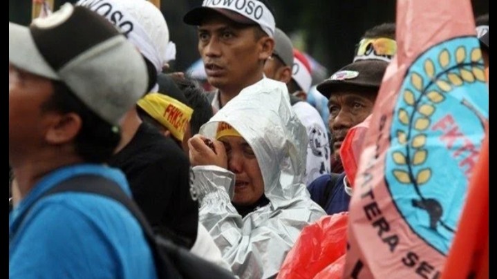 Ilustrasi saat guru honorer berunjuk rasa menuntut diangkat jadi PNS. (Foto: Istimewa)