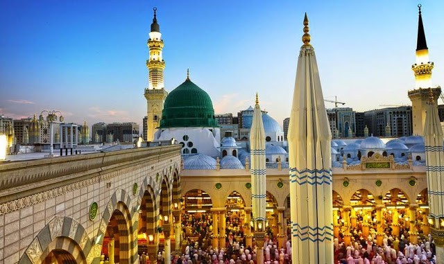 Kota Madinah sangat dicintai Nabi Muhammad Saw. Tampak kubah hijau adalah Masjid Nabawi di kompleks tersebut terdapat makam Nabi Muhammad Saw. (Foto: Istimewa)