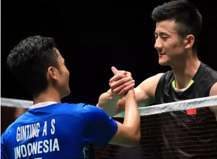 Anthony Ginting punya catatan kemenangan bagus ketika melawan Chen Long. Keduanya akan bertemu kembali di semifinal Olimpiade Tokyo. (Foto: okezn)