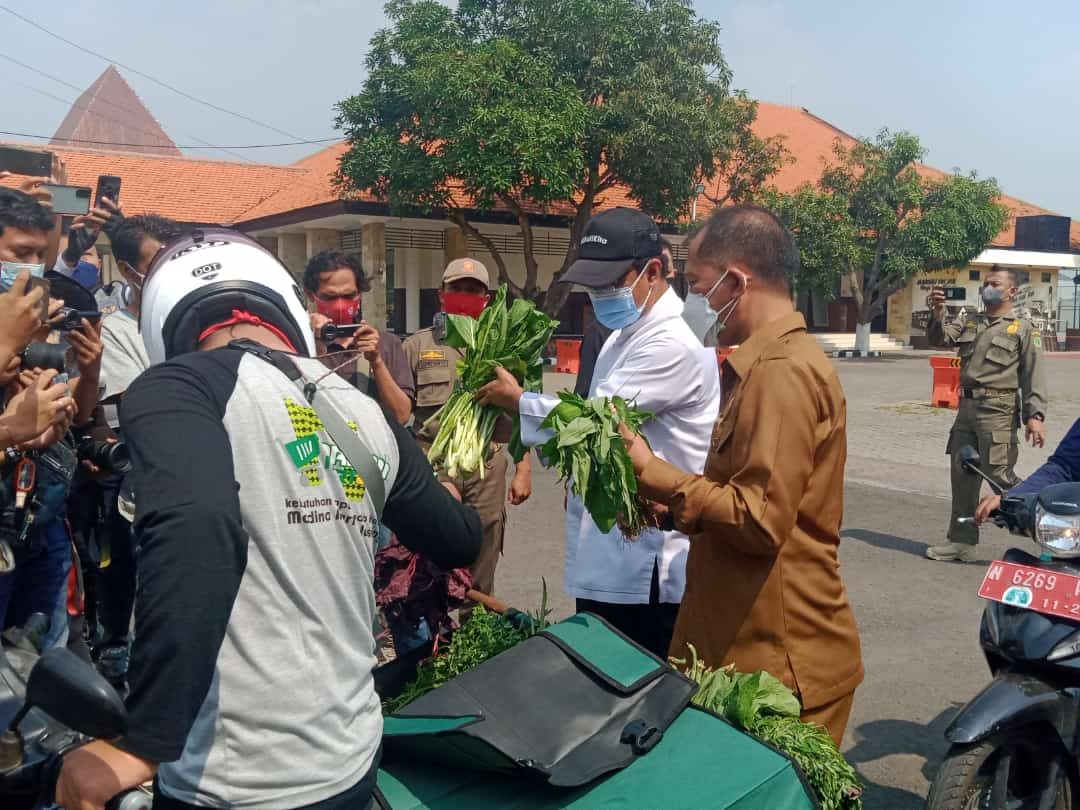 Gus Ipul launching Madinah Mart memudahkan warga yang berbelanja di saat pandemi