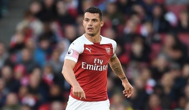 Pemain Arsenal asal Swiss, Granit Xhaka, dipastikan bertahan di Arsenal. (Foto: Twitter)