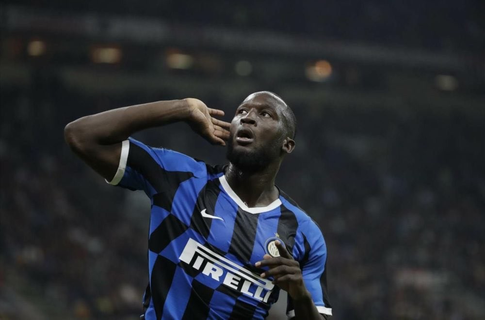 Romelu Lukaku saat beraksi membela Inter Milan di laga Serie A. (Foto: Twitter/@Inter)