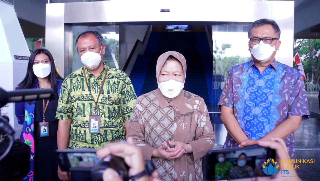 Mensos Risma berkunjung ke ITS untuk berdiskusi pembangunan di Papua. (Foto: Istimewa)