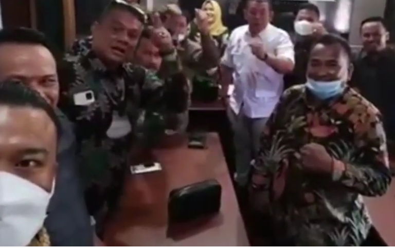 Video ancaman mogok kerja diduga DPRD Bungo, Jambi, viral di media sosial. (Foto: Tangkapan layar)