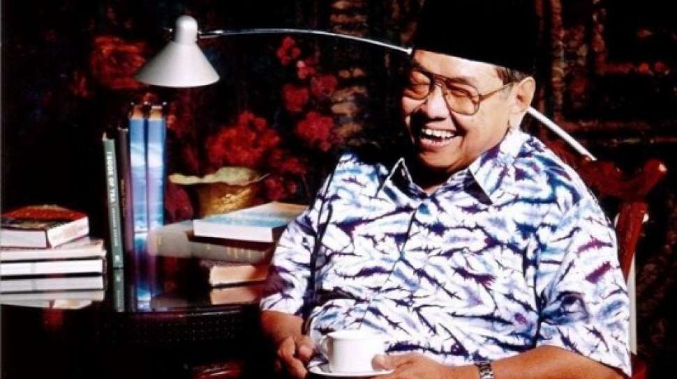 Gus Dur suka ngopi dan inspirasi humor. (Foto: Istimewa)