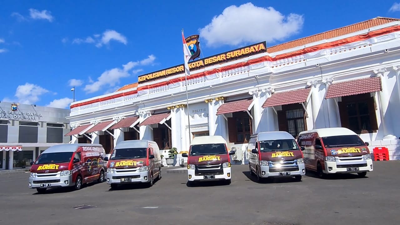 Mobil vaksin keliling yang diluncurkan Polrestabes Surabaya (Foto: dok. Humas Polrestabes Surabaya)