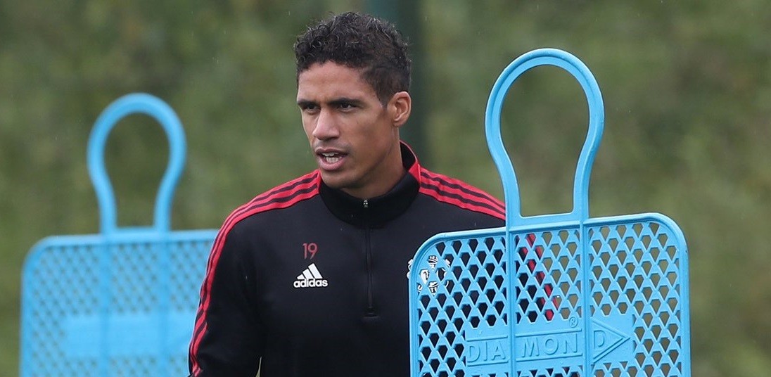 Raphael Varane sudah diincar Manchester United sejak 2011 lalu. (Foto: Twitter/@ManUtd)