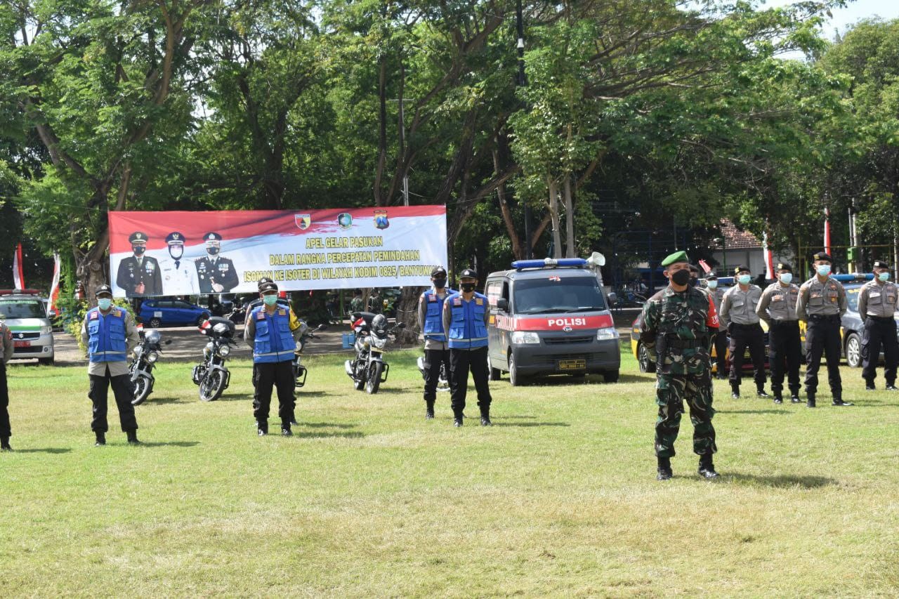 Apel gelar pasukan untuk percepatan pemindahan pasien isoman ke isoter. (Foto: Istimewa)