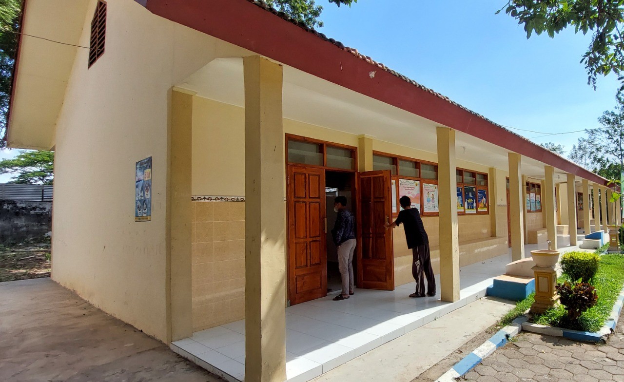 Gedung SMPN 6 Kota Probolinggo ini akan dijadikan tempat isolasi terpusat (isoter) warga terkonfirmasi positif Covid-19. (Foto: Ikhsan Mahmudi/Ngopibareng.id)