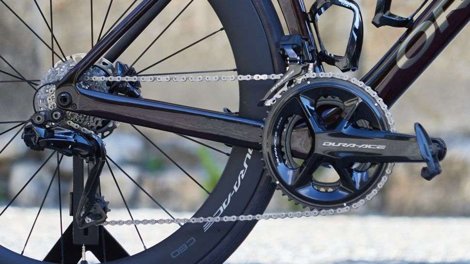 Shimano Dura-Ace 12 speed  yang semi wireless. (Foto: ist)