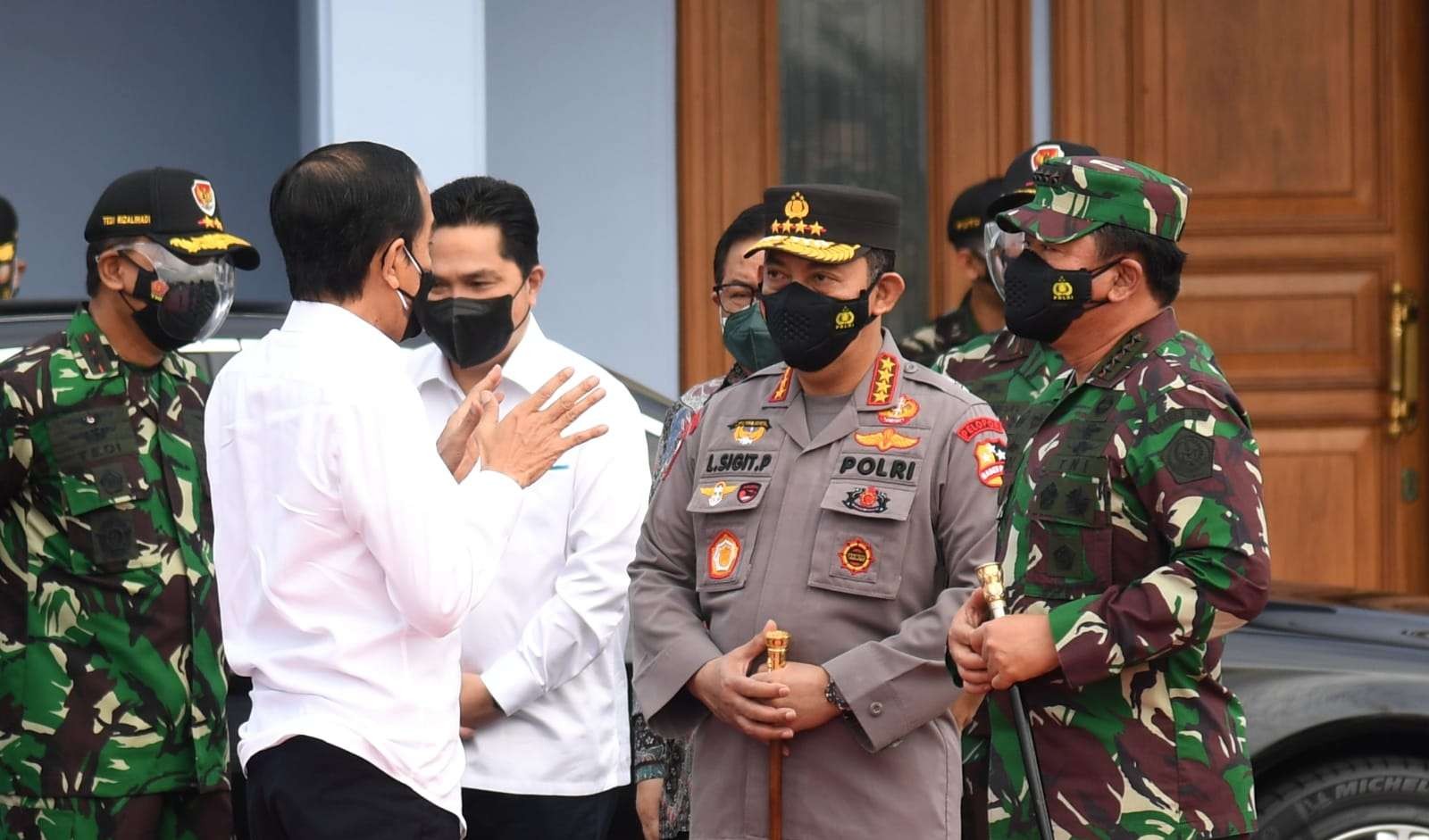 Presiden Joko Widodo saat akan meninggalkan Halim (foto: Setpres)