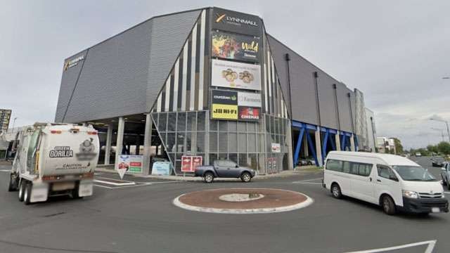 Super market LynnMall di New Lynn, Auckland, Selandia Baru, tempat terjadinya penusukan enam orang pengunjung, hari Jumat siang. (Foto: Google/CNA)