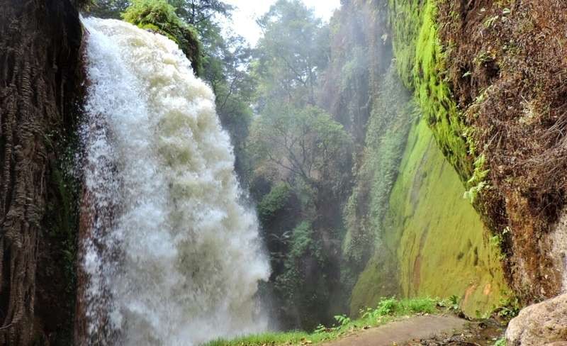 Objek wisata di Bondowoso Jawa Timur, salah satunya air terjun Belawan di Kecamatan Sempol (Ijen, red)  segera dibuka kembali untuk wisatawan. (foto: istimewa)