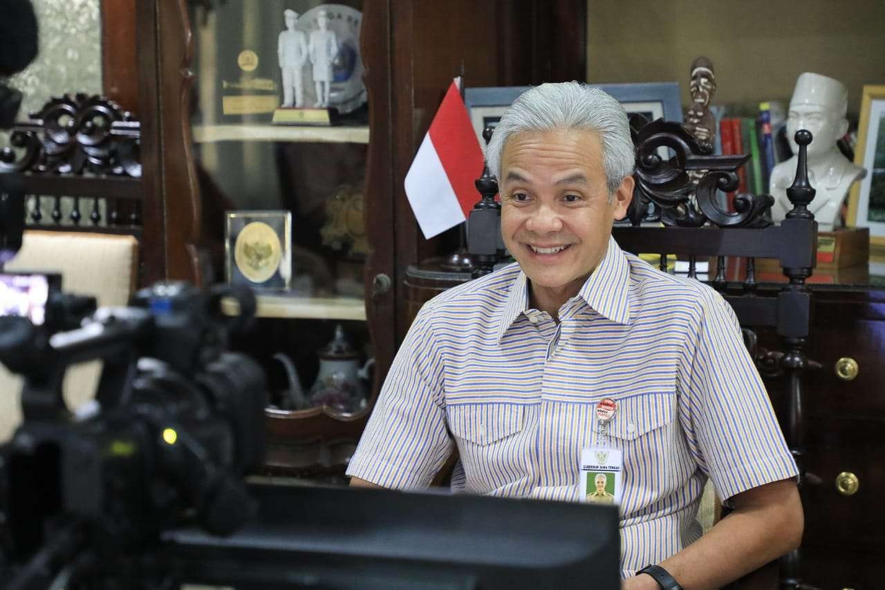 Gubernur Ganjar jadi nara sumber webinar yang diikuti kepala daerah se-Indonesia. (Foto: Dok Jateng)