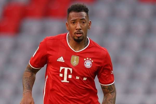 Mantan bek Bayern Munchen, Jerome Boateng tengah menghadapi kasus hukum melawan mantan tunangannya, Sherin Senler. (Foto: Istimewa)