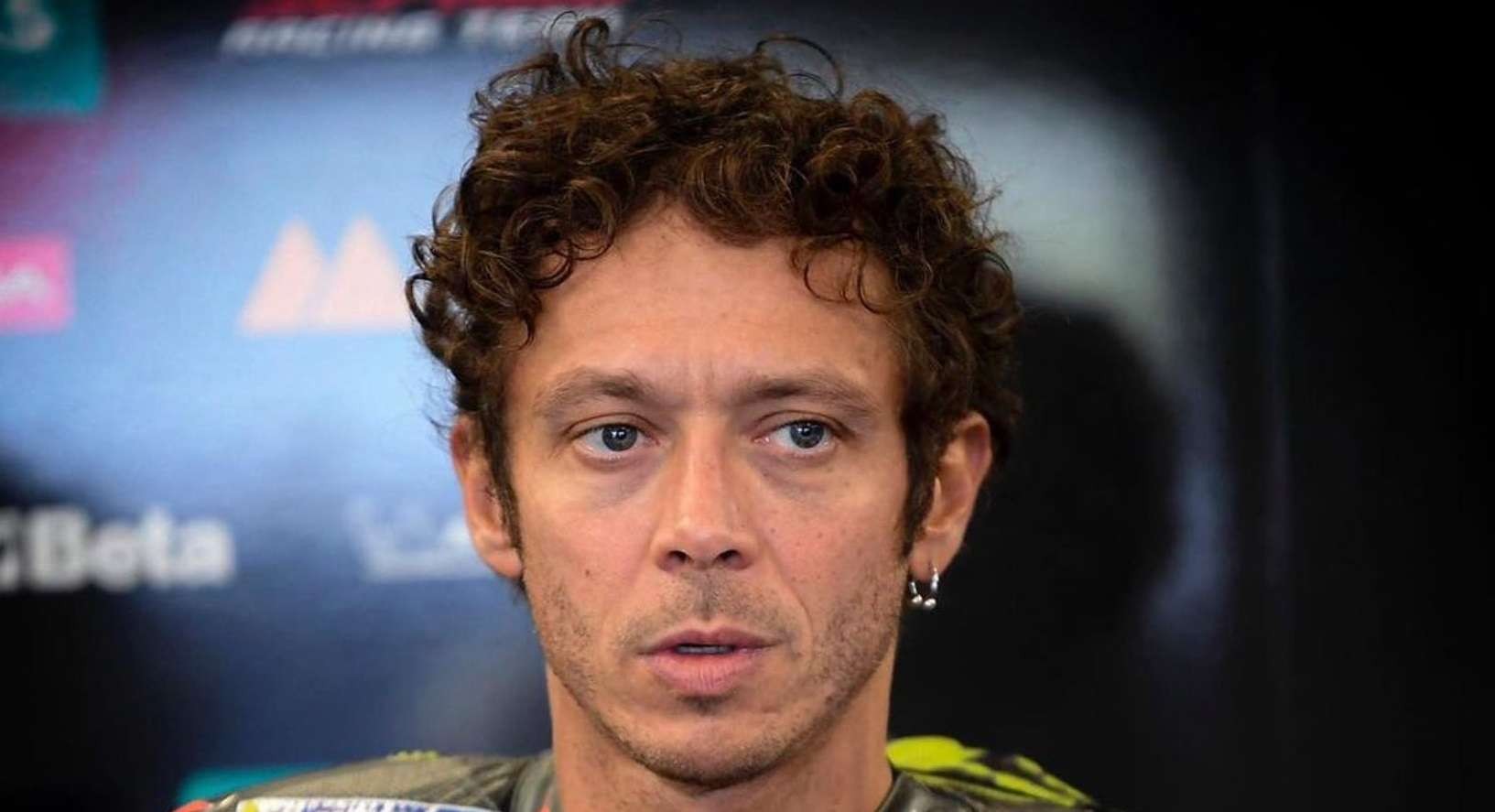 Valentino Rossi bahagia karena calon anaknya berkelamin perempuan. (Foto: Twitter/@ValeYellow46)