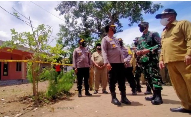 Puluhan rumah rusak akibat ledakan yang terjadi di pemukiman warga Kabupaten Pasuruan. Pemkab setempat segera rehab seluruh rumah terdampak ledakan. (Foto: Pasuruankab)