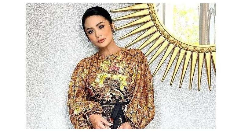 Penyanyi sekaligus anggota DPR RI, Krisdayanti. (Foto: Istimewa)