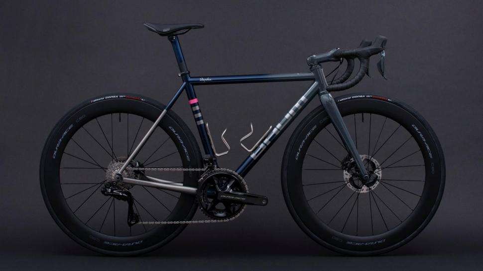 Rapha x Baum hanya membuat  100 unit frame Orbis ini. (Foto: Istimewa)