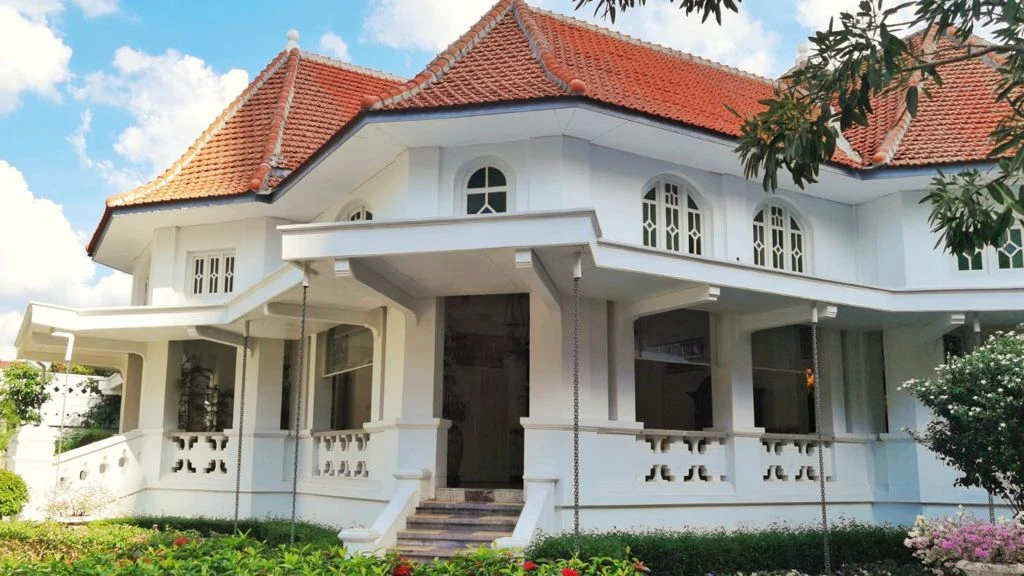 VIlla Liberty, dulu. Museum Heritage n Istana Batik Keris, kini