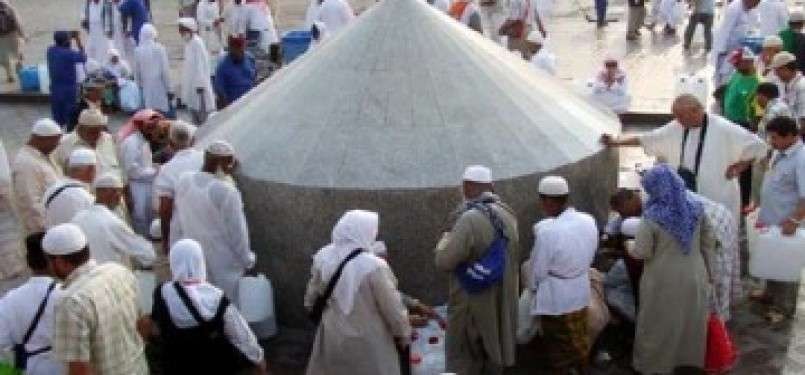 Air Zamzam, sumber air terbaik di Makkah, Arab Saudi. (Foto: Istimewa)