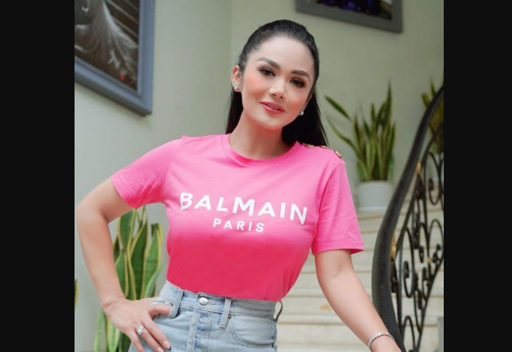 Diva pop Indonesia sekaligus anggota DPR RI, Krisdayanti. (Foto: Instagram)