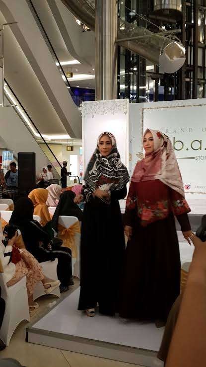 Muslimah bisa terjebak gaya hidup glamour sehingga melupakan Allah Ta'ala. (Foto:Istimewa)