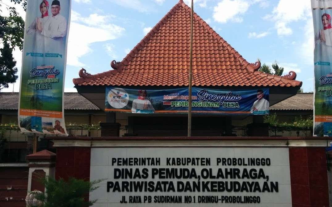 Kantor Diporaparbud Kabupaten Probolinggo yang digeledah penyidik KPK, selain Dinkes dan Dispendik. (Foto: Ikhsan Mahmudi/Ngopibareng.id)