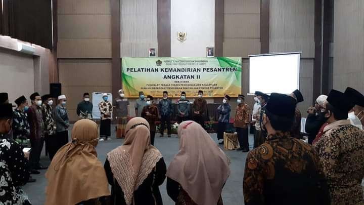 Pelatihan Kemandirian Pesantren Angkatan II yang berlangsung di Hotel Horizon Kota Pasuruan. (Foto: Istimewa)