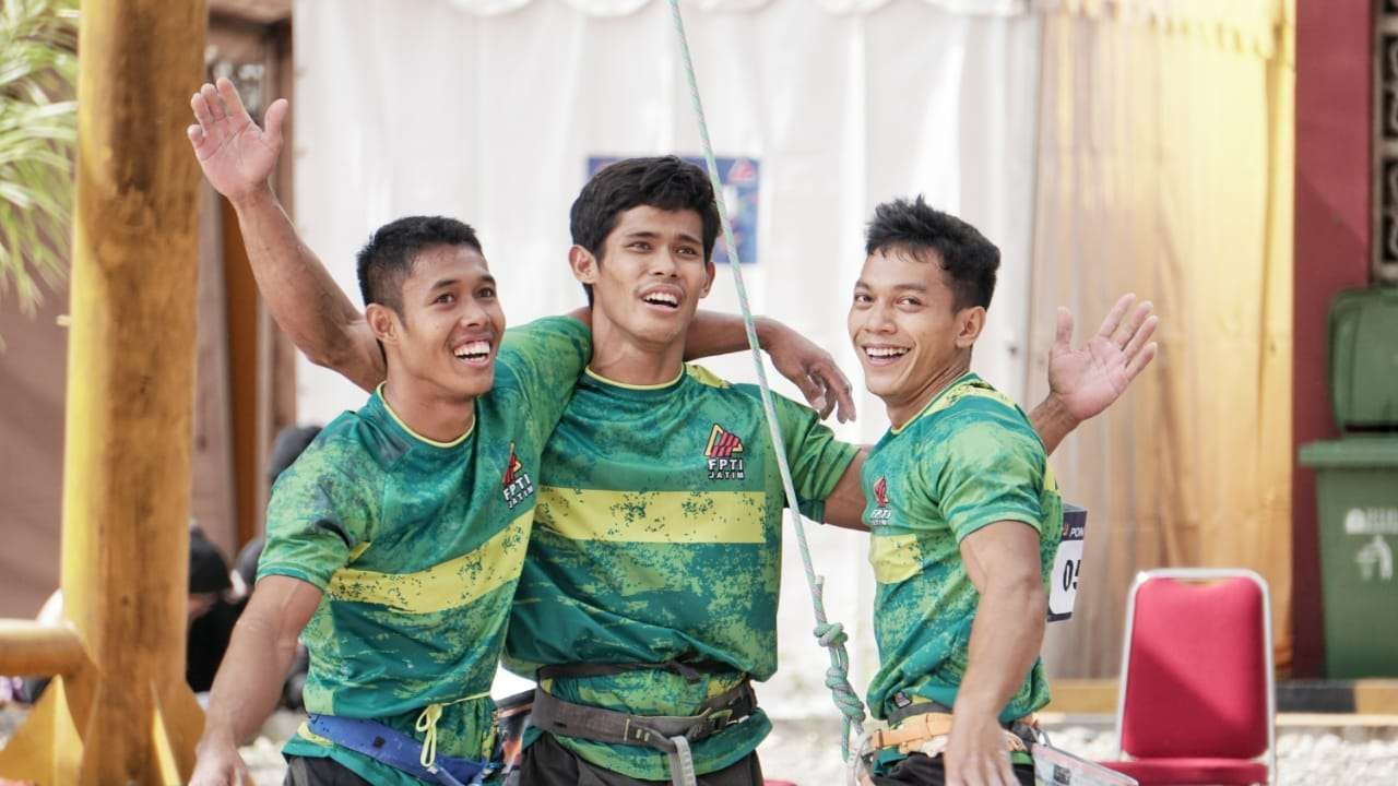 Trio panjat tebing Jatim, Rindi Sufriyanto, Akbar Huda, dan Fatchur Roji. (Foto: Istimewa)