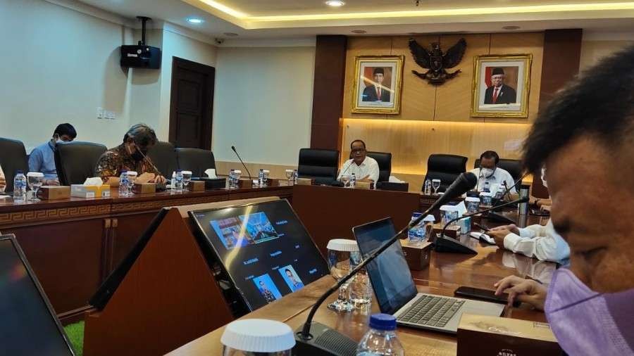 Rapat Tim Kemenag, Kemenkes, dan Kominfo, bahas persiapan penyelenggaraan umrah 2021. (Foto: Kemenag)