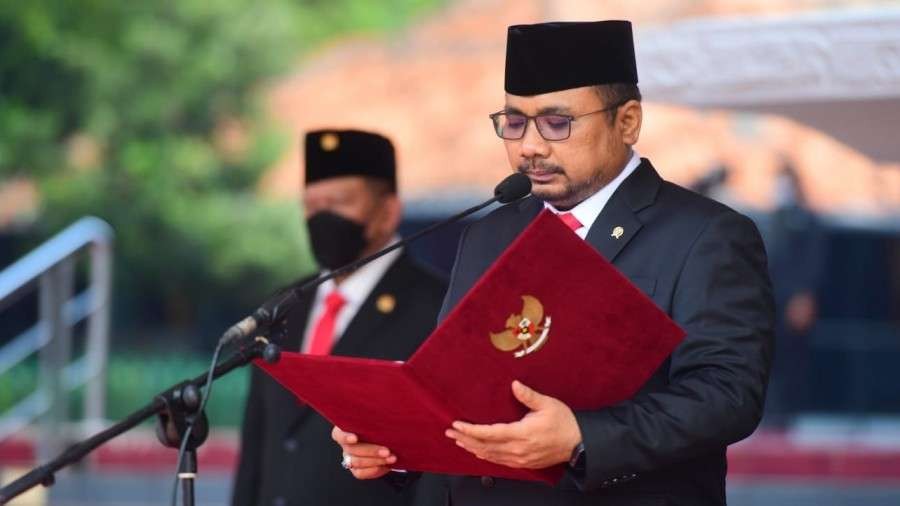 Menag Yaqut Cholil Qoumas pimpin doa Upacara Hari Kesaktian Pancasila, di Jakarta. (Foto: Kemenag)