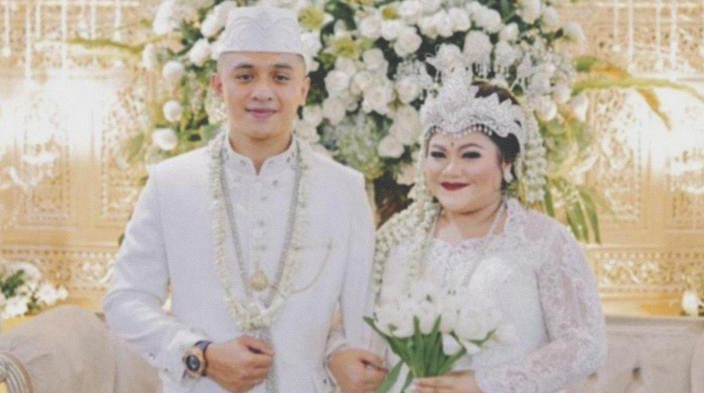 Olivia Nathania, anak pertama Nia Daniaty, saat menikah untuk kedua kalinya dengan Rafly N Tilaar. Pria ini diduga ikut dalam dugaan kasus penipuan CPNS bersama sang istri. (Foto: Instagram)